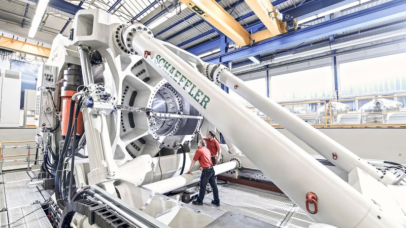 Large-size bearing test rig ASTRAIOS