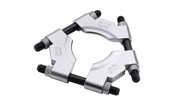 Three-section extraction plates from Schaeffler